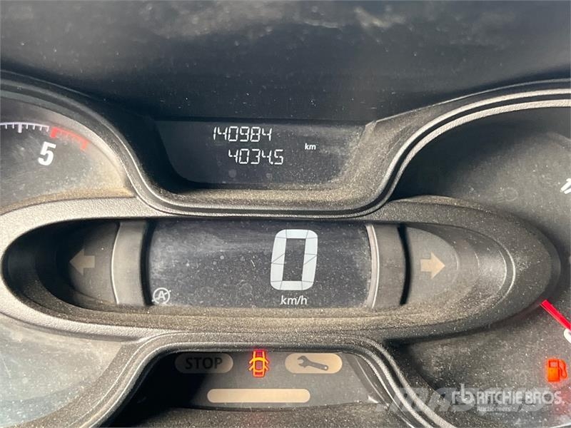 Opel Vivaro Passenger Van Panel vans