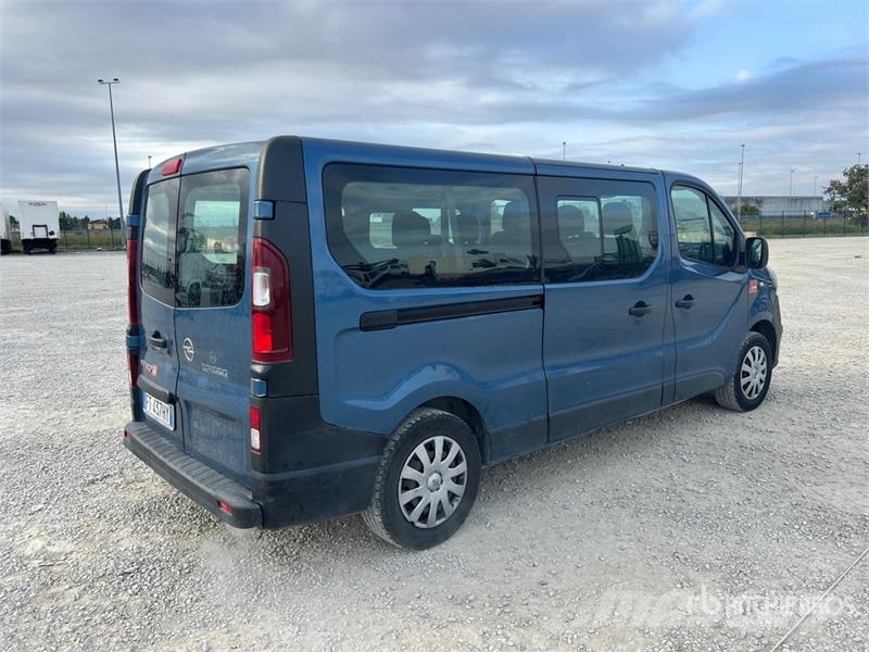Opel Vivaro Passenger Van Panel vans