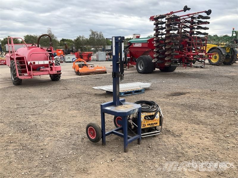 Oxdale Wood Splitter C/W JCB Power Pack Sekačky a rezačky dreva