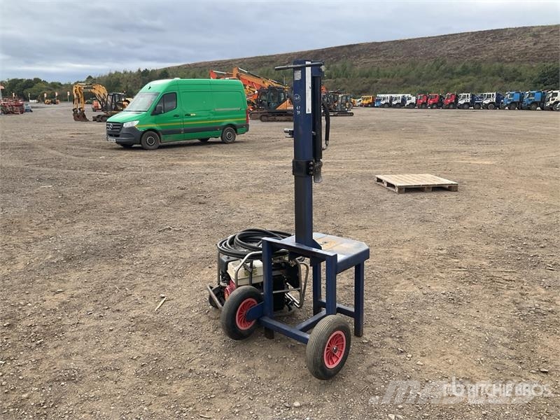 Oxdale Wood Splitter C/W JCB Power Pack Sekačky a rezačky dreva