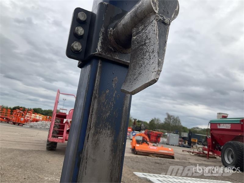 Oxdale Wood Splitter C/W JCB Power Pack Sekačky a rezačky dreva