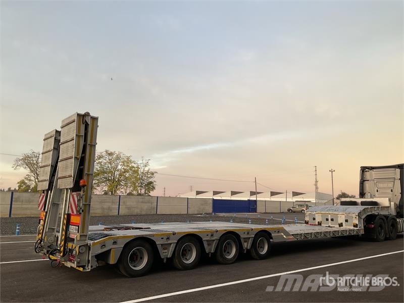 Ozgul Treyler LW429 70 ton Quad/A Extendable Lowboy Trai 低架裝載車