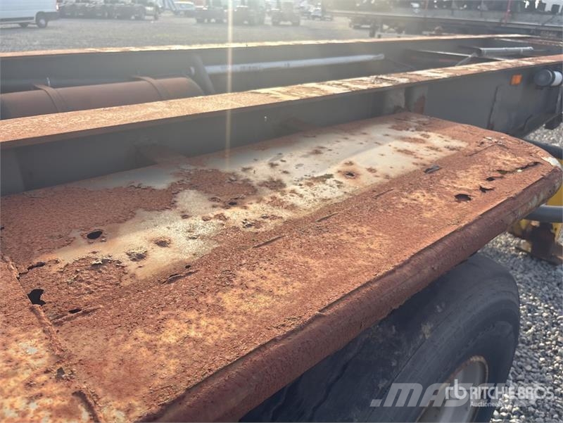 Pacton T/A Container Trailer (Inoperable) Container trailers