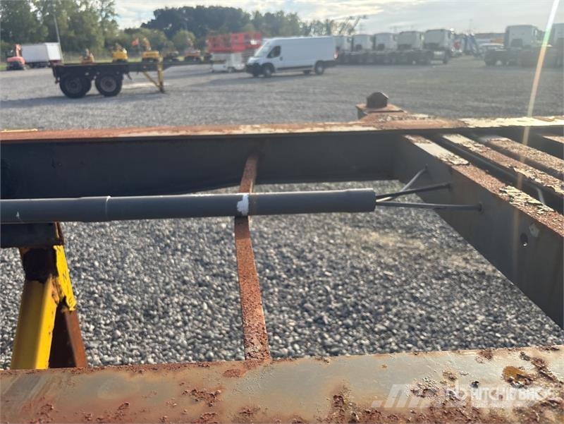 Pacton T/A Container Trailer (Inoperable) Container trailers
