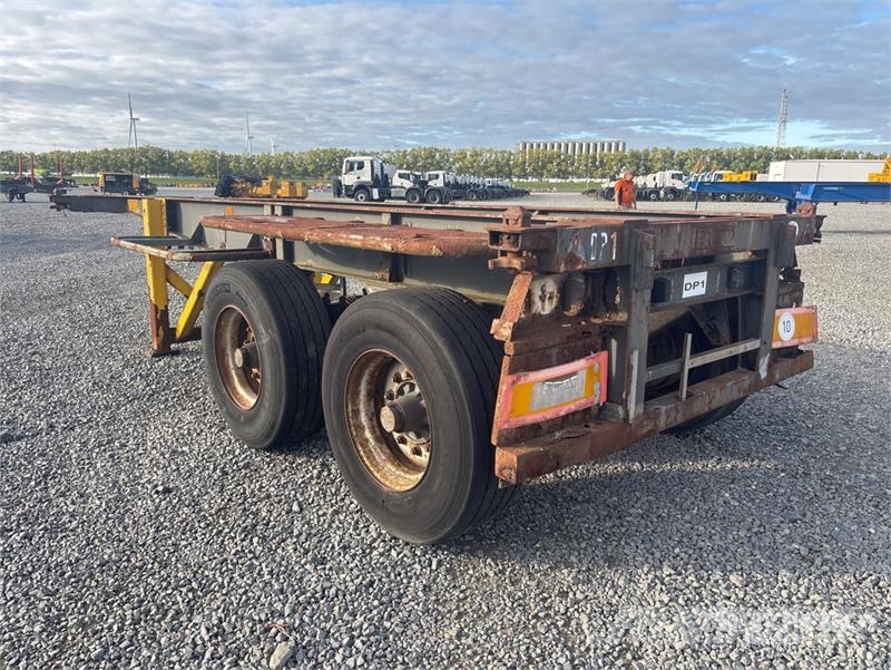 Pacton T/A Container Trailer (Inoperable) Container trailers