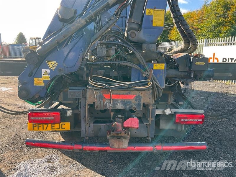 Palfinger Q150Z Easy fold. Q 4800 kg on 6x2 Sleeper Flatbed クレーントラック、ユニック車