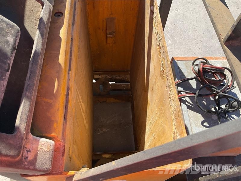 Pallet Jack (Inoperable) Hand pallet trucks