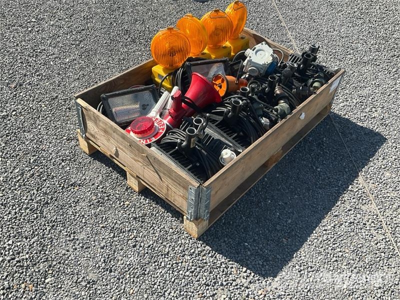  Pallet of Fire Brigade Work Lights Costruzioni - Altro