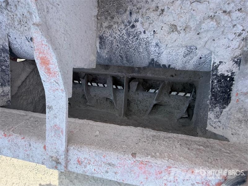 Panien P12E S/A Remorque Epandeur A Chaux 1 Essieu Spraye Farm machinery