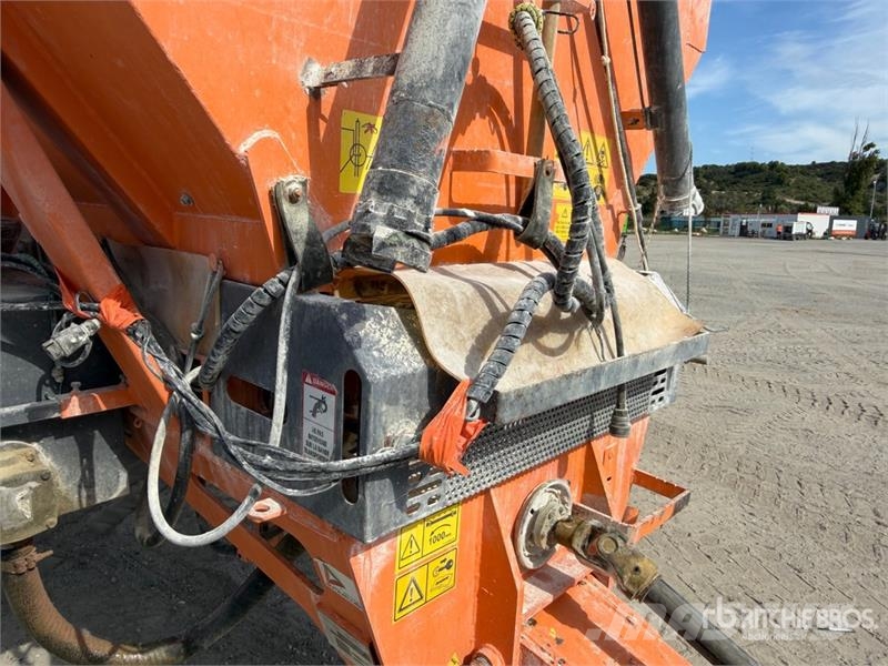 Panien P12E S/A Remorque Epandeur A Chaux 1 Essieu Spraye Farm machinery