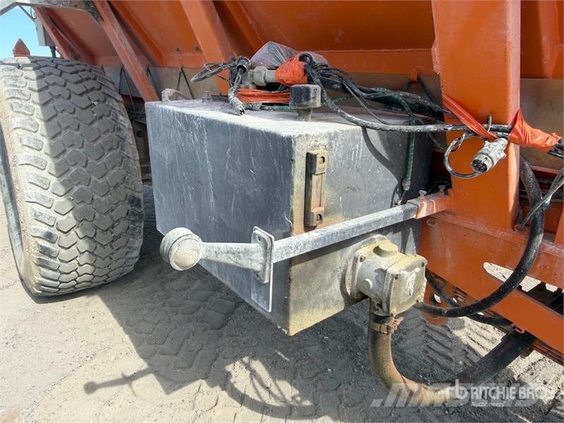 Panien P12E S/A Remorque Epandeur A Chaux 1 Essieu Spraye Farm machinery