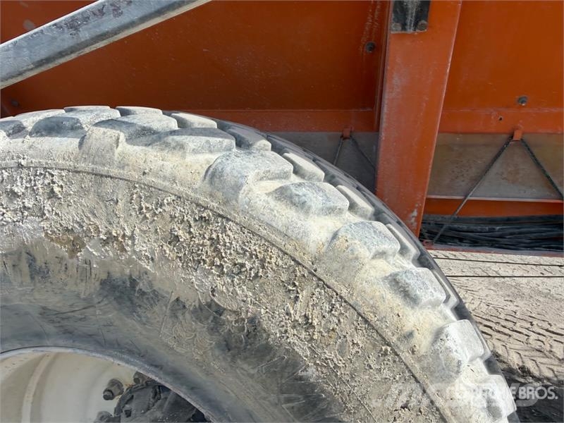 Panien P12E S/A Remorque Epandeur A Chaux 1 Essieu Spraye Farm machinery