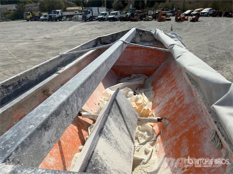 Panien P12E S/A Remorque Epandeur A Chaux 1 Essieu Spraye Farm machinery