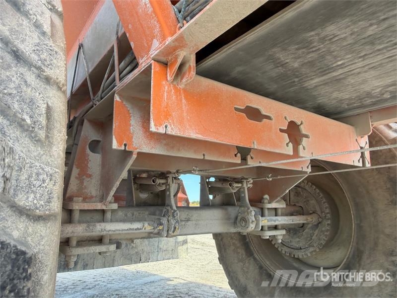 Panien P12E S/A Remorque Epandeur A Chaux 1 Essieu Spraye Farm machinery