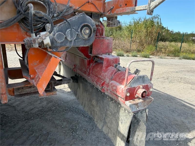 Panien P12E S/A Remorque Epandeur A Chaux 1 Essieu Spraye Farm machinery