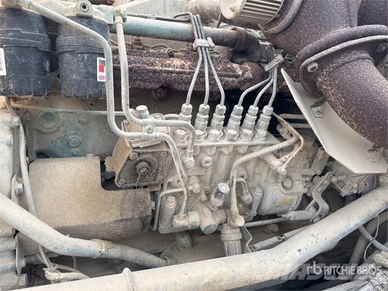 Panien P15 6x6 Camion Epandeur A Chaud Soil Stabilization Ostali kamioni