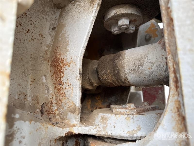 Panien P15 6x6 Camion Epandeur A Chaud Soil Stabilization Ostali kamioni