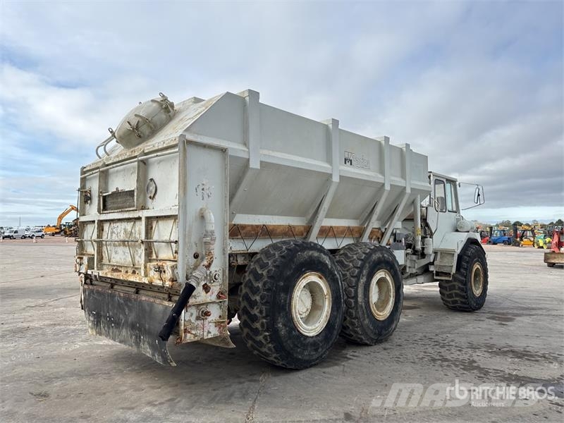 Panien P15 6x6 Camion Epandeur A Chaud Soil Stabilization Ostali kamioni