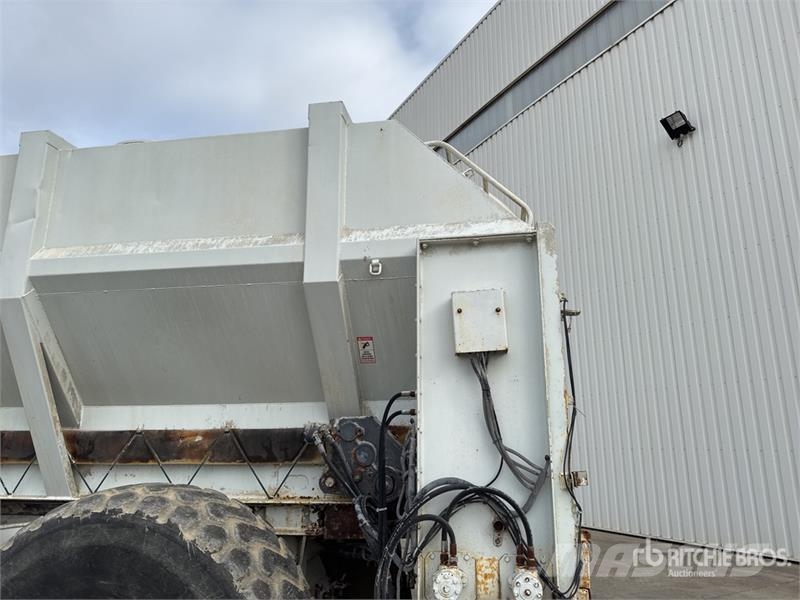 Panien P15 6x6 Camion Epandeur A Chaud Soil Stabilization Ostali kamioni