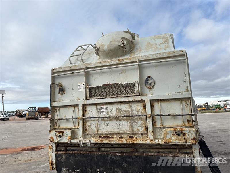 Panien P15 6x6 Camion Epandeur A Chaud Soil Stabilization Ostali kamioni