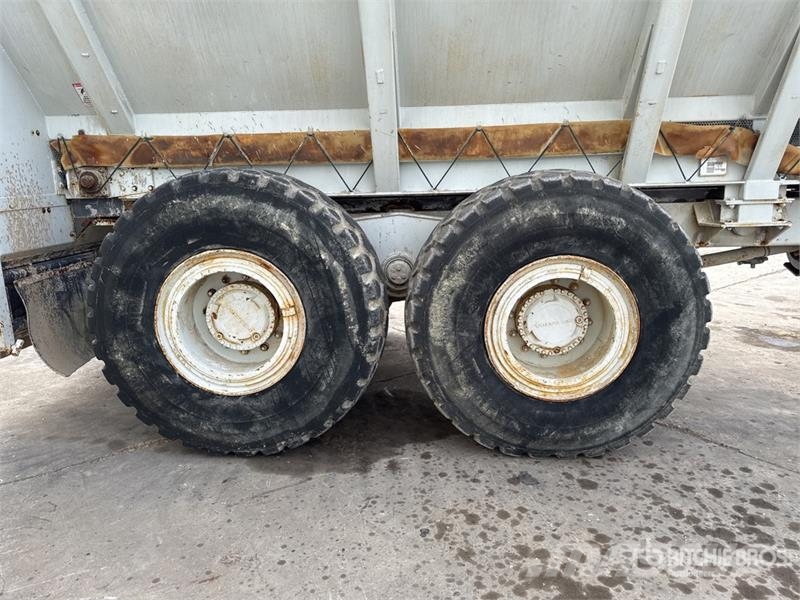 Panien P15 6x6 Camion Epandeur A Chaud Soil Stabilization Ostali kamioni