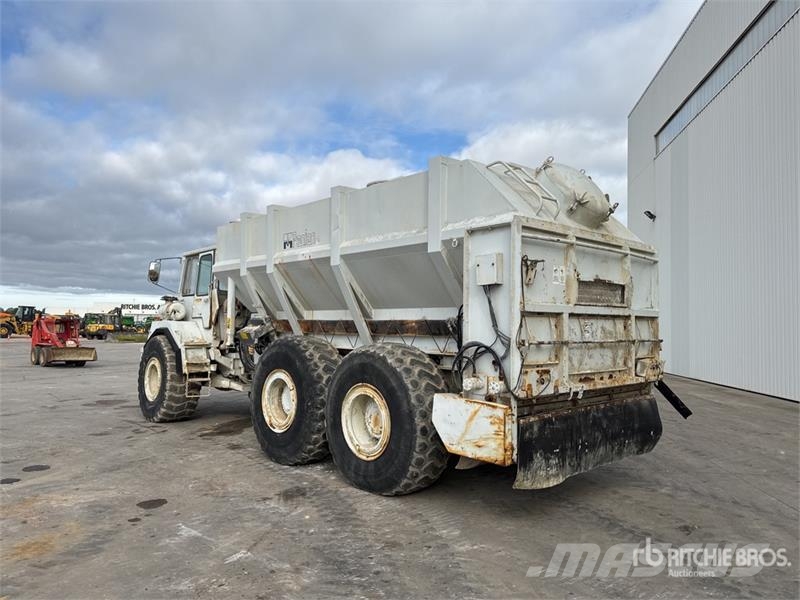 Panien P15 6x6 Camion Epandeur A Chaud Soil Stabilization Ostali kamioni