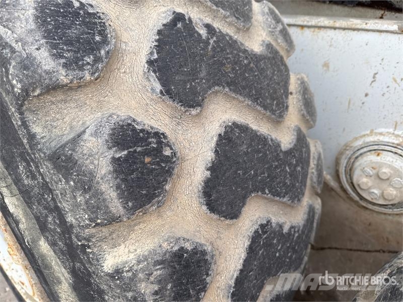 Panien P15 6x6 Camion Epandeur A Chaud Soil Stabilization Ostali kamioni