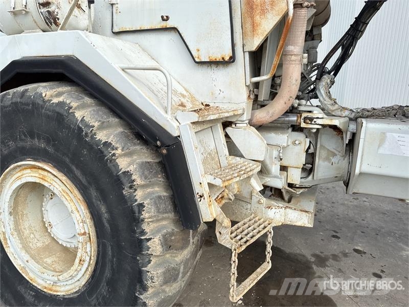 Panien P15 6x6 Camion Epandeur A Chaud Soil Stabilization Ostali kamioni