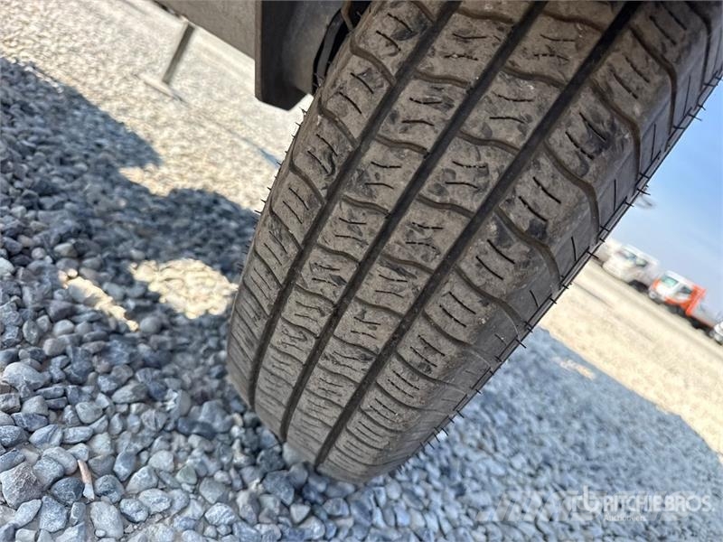 Paus Easy 18 WH-M Towable Lift Pótkocsira szerelt emelők és állványok