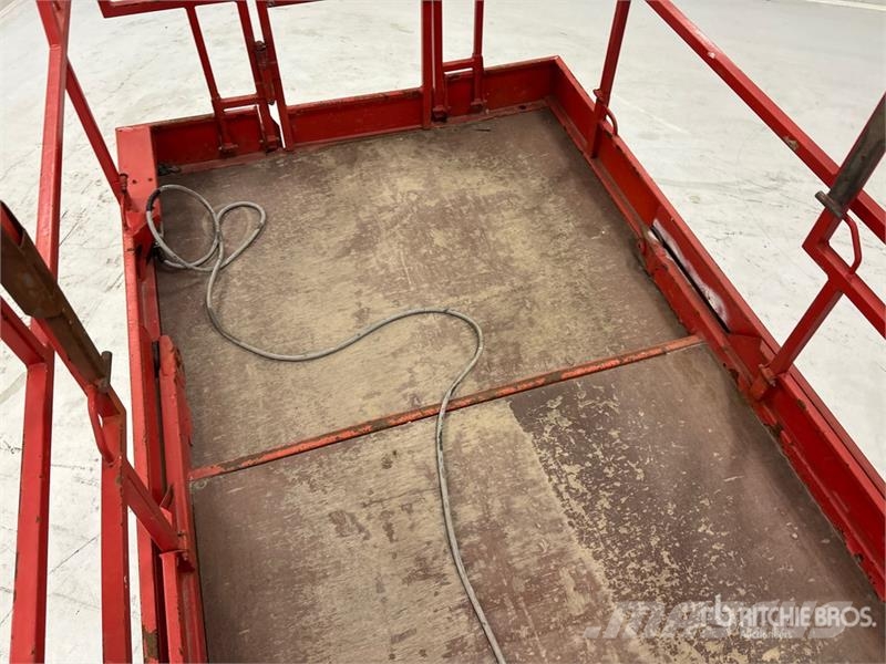 PB S151-16E Electric Scissor Lift Podnośniki nożycowe