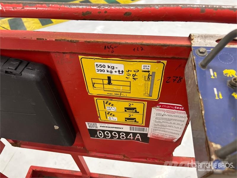 PB S151-16E Scissor Lift Škarjaste dvižne ploščadi
