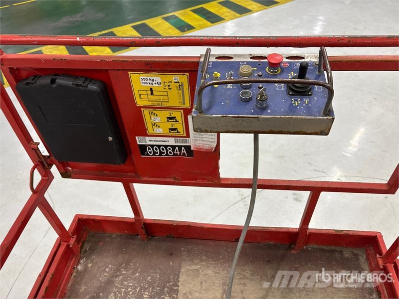 PB S151-16E Scissor Lift Škarjaste dvižne ploščadi