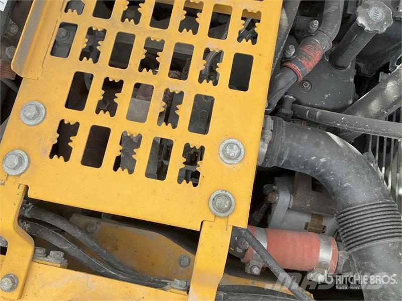 PC240NLC-11E0 Tracked Excavator Excavadoras de cadenas
