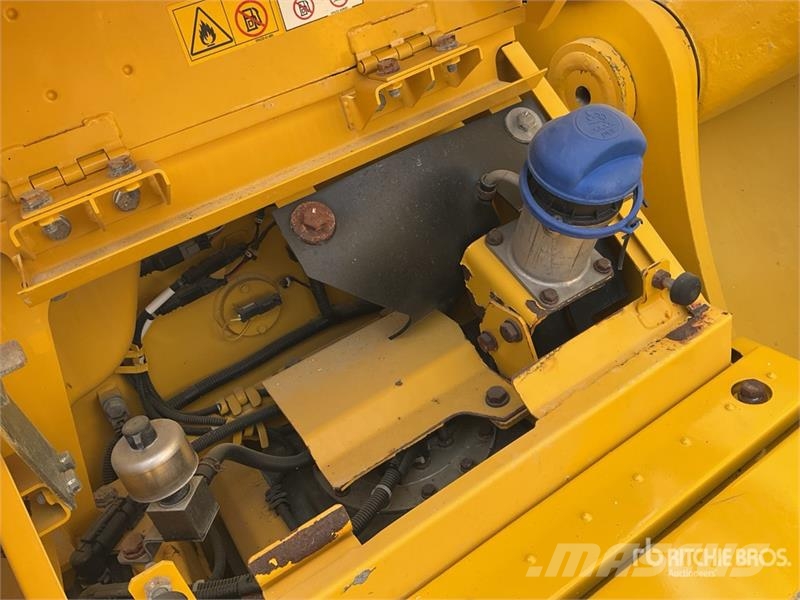 PC240NLC-11E0 Tracked Excavator Excavadoras de cadenas