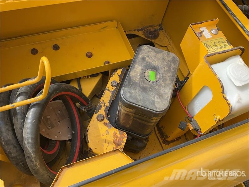 PC240NLC-11E0 Tracked Excavator Excavadoras de cadenas