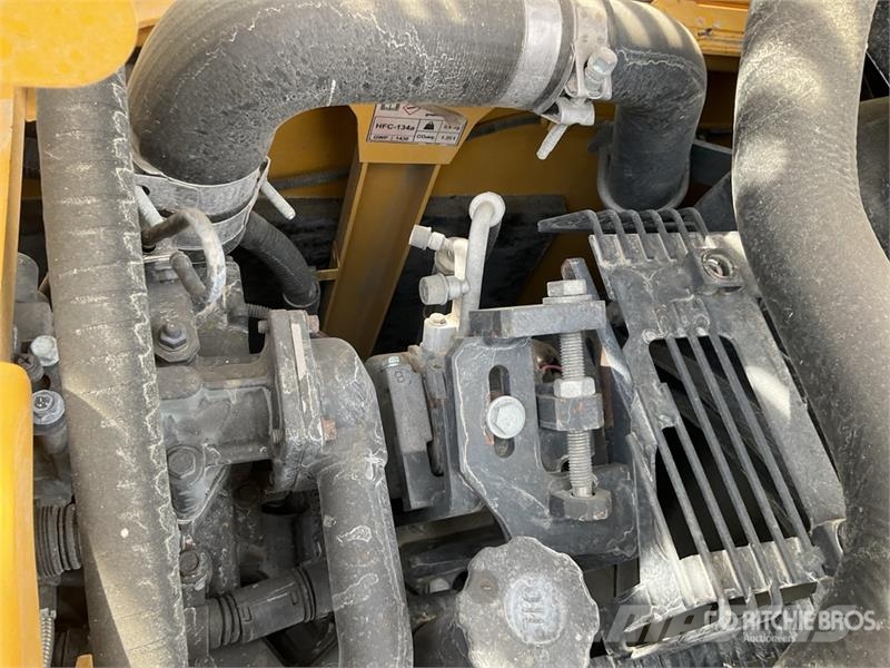 PC240NLC-11E0 Tracked Excavator Excavadoras de cadenas