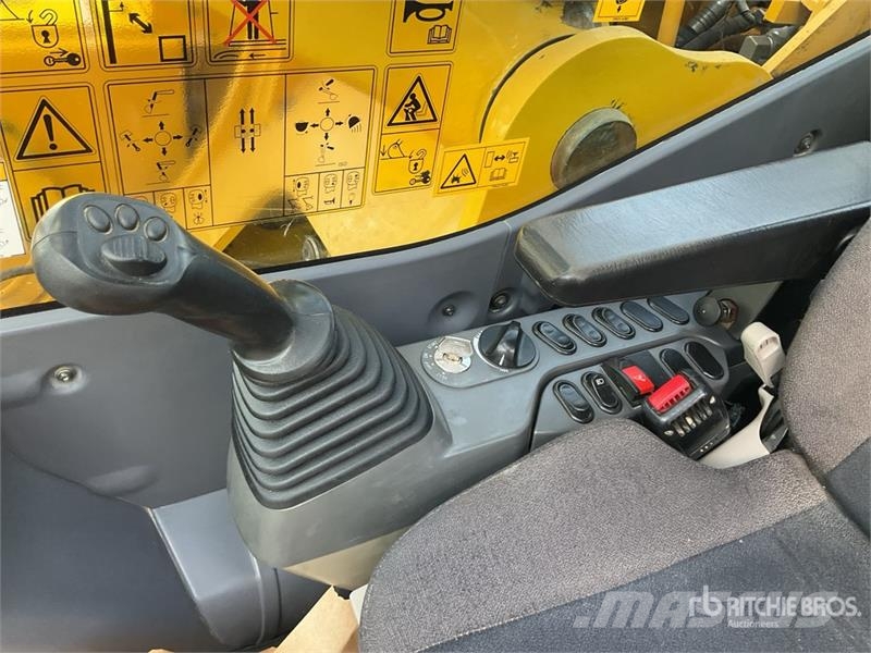 PC240NLC-11E0 Tracked Excavator Excavadoras de cadenas