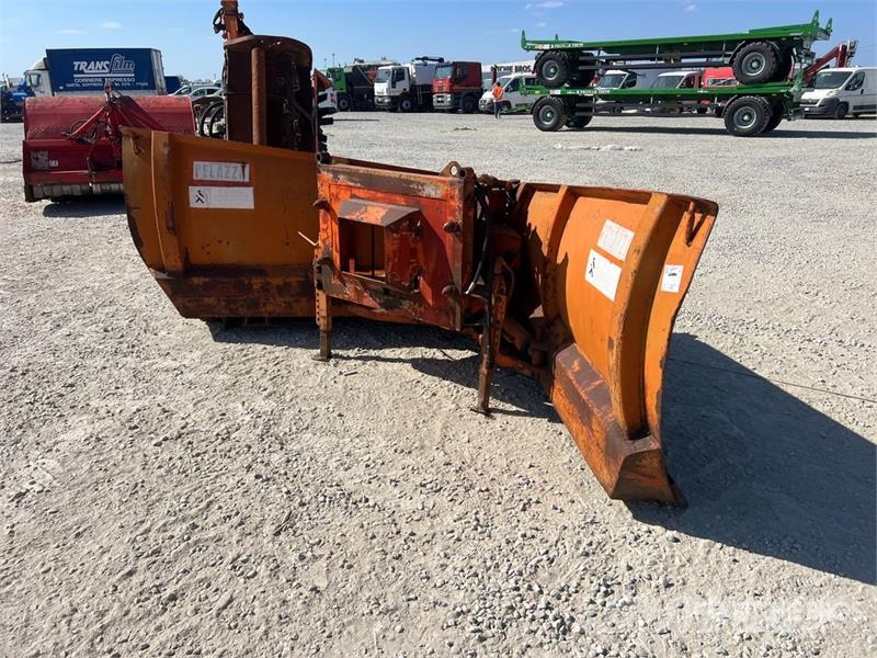 Pelazza 4V5 Snow Plow Chasse neige