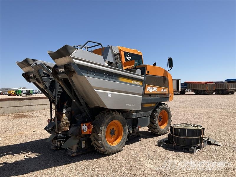 Pellenc 4340 Grape Harvester Vendemmiatrici