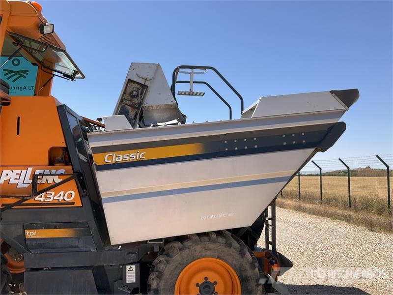 Pellenc 4340 Grape Harvester Vendemmiatrici