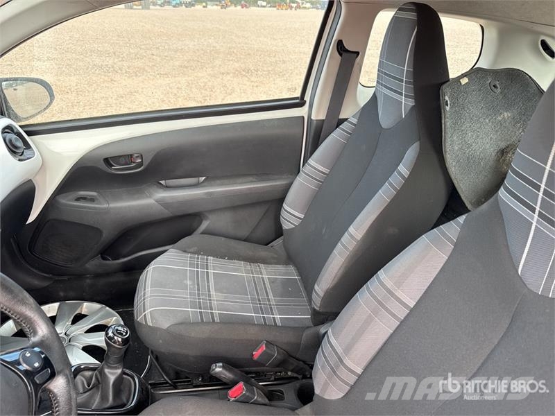 Peugeot 108 Automobile (Inoperable) Kistehergépjárművek