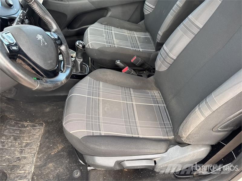 Peugeot 108 Automobile (Inoperable) Kistehergépjárművek