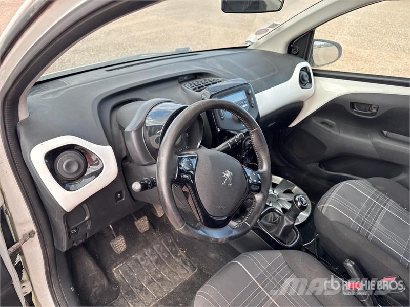 Peugeot 108 Automobile (Inoperable) Kistehergépjárművek