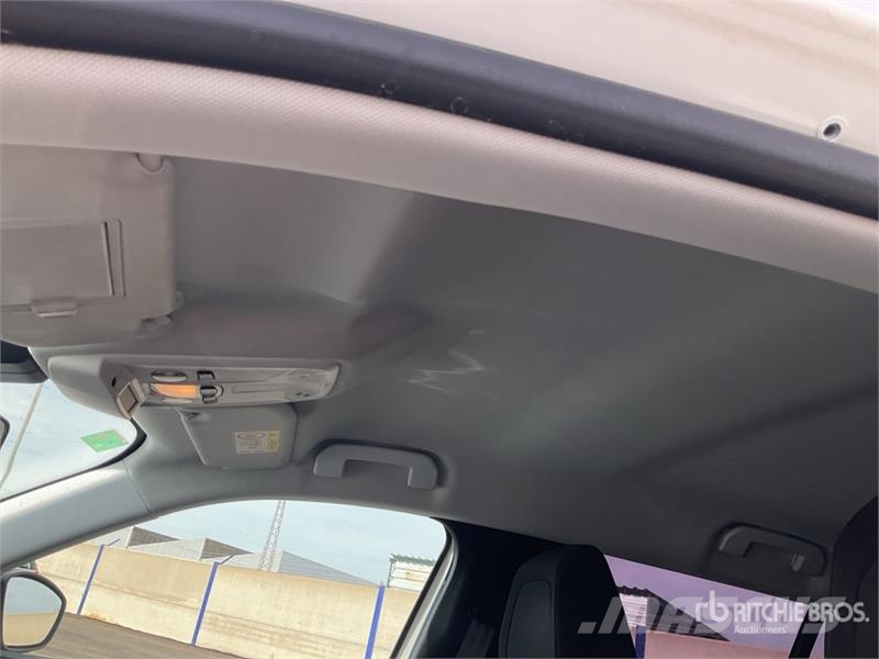 Peugeot 2008 Automobile Cars