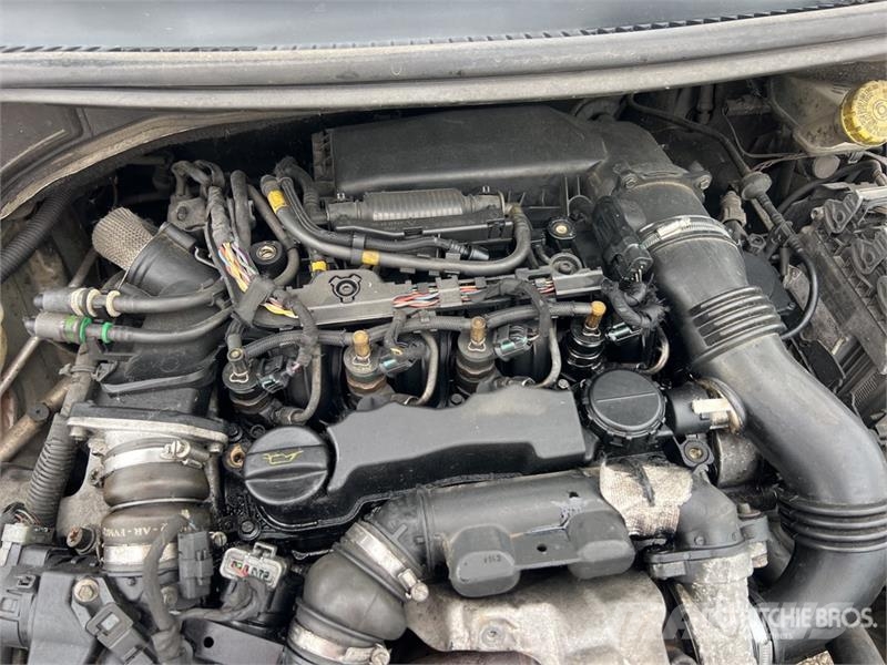 Peugeot 207 Автомобілі