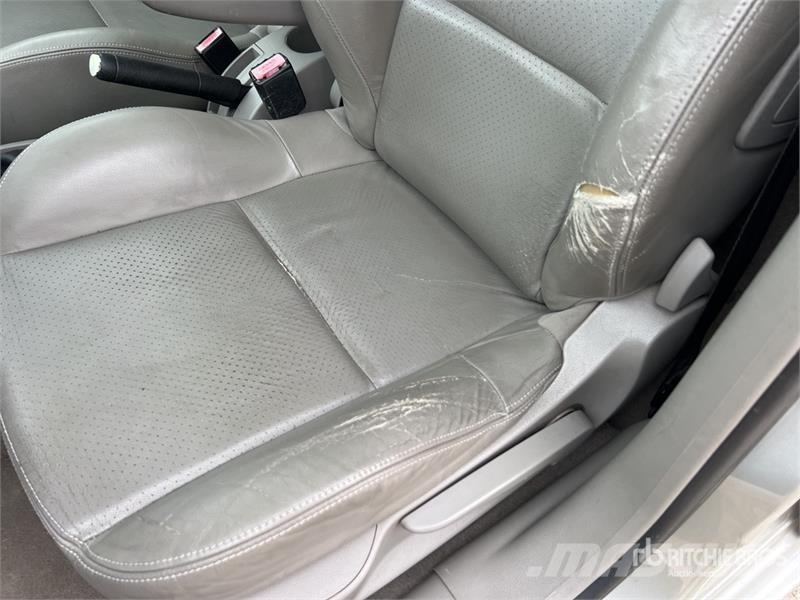 Peugeot 207 Автомобілі