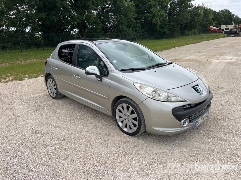 Peugeot 207 Автомобілі