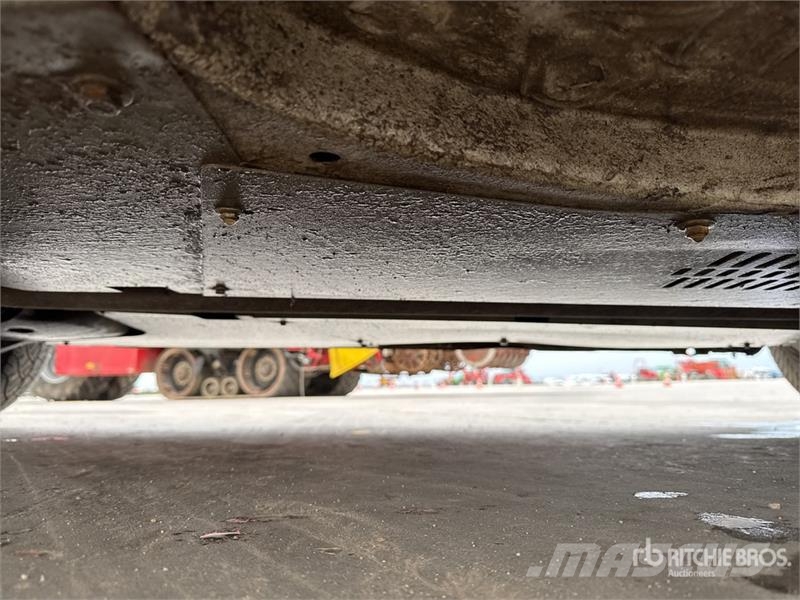 Peugeot 208 HDi Motricité Renforcée Vehicule Utilitaire Ca Furgonetas cerradas