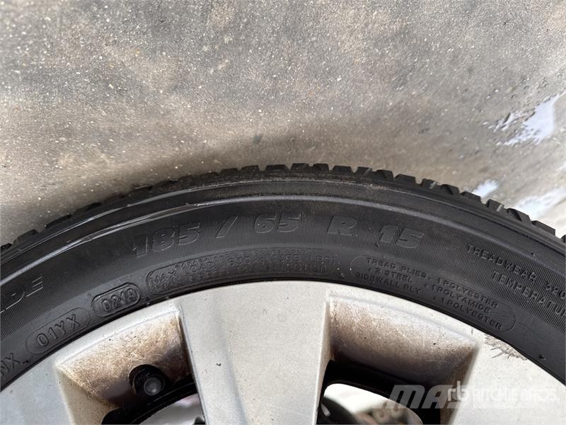 Peugeot 208 HDi Motricité Renforcée Vehicule Utilitaire Ca Furgonetas cerradas