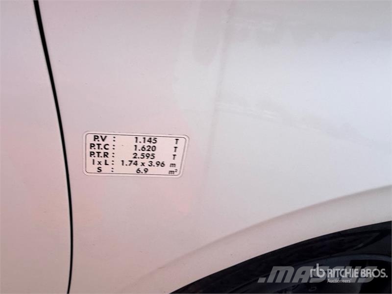 Peugeot 208 Vehicule Utilitaire Cargo Van Panel vans